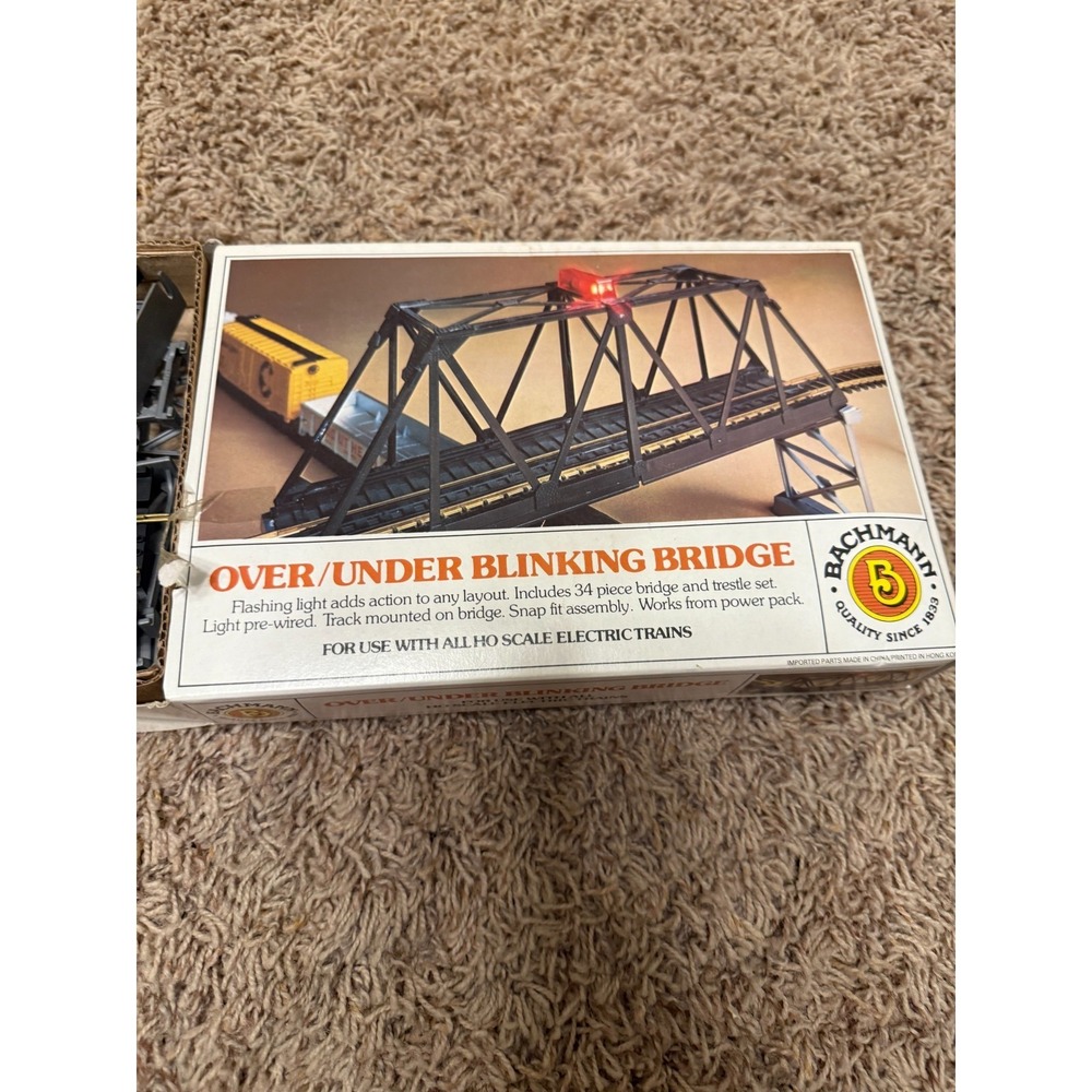Bachmann - HO 46-1221 Blinking Light Truss Bridge - Elevtd. w/ 12 Trestles - NOS - Picture 3 of 4